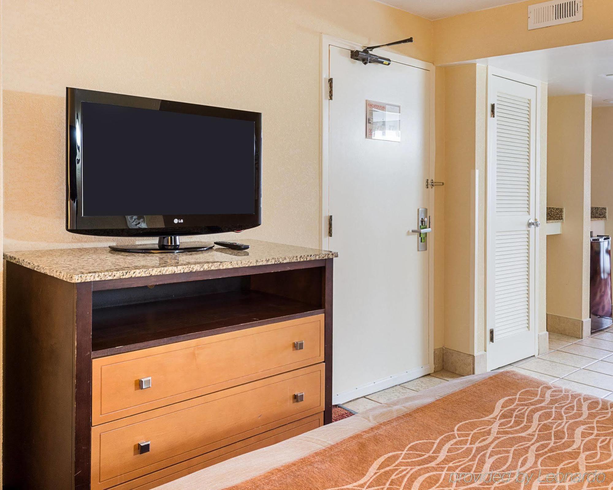 Coastal Hotel & Suites Virginia Beach - Oceanfront Exterior foto